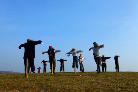 Cidade no Japão tem mais espantalhos que pessoas!